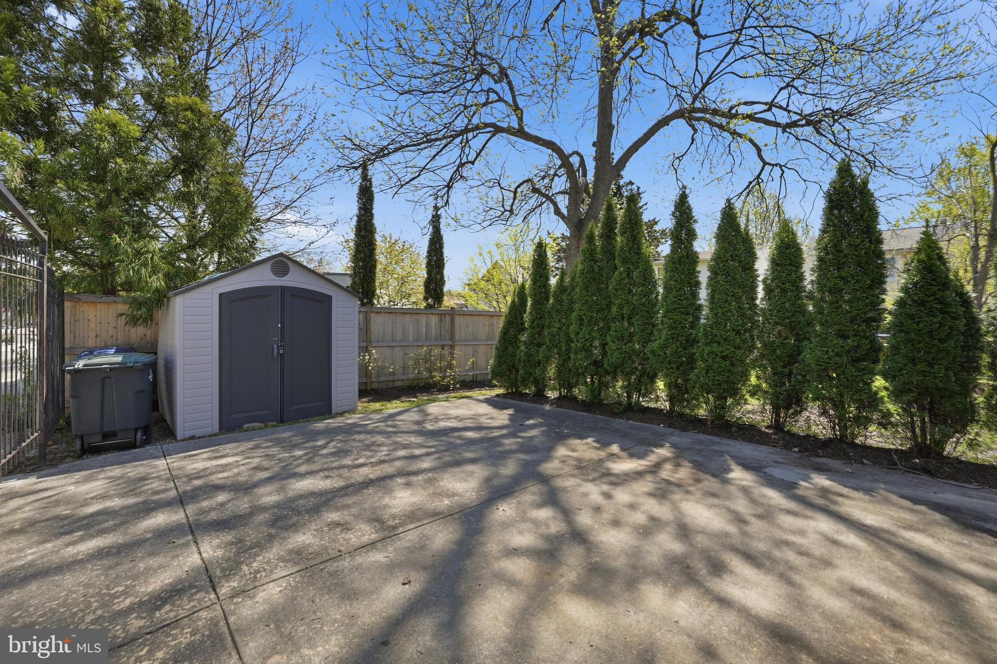 1215 HAMILTON STREET NW