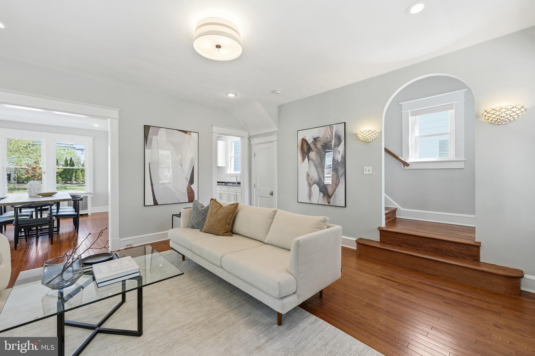 1215 HAMILTON STREET NW