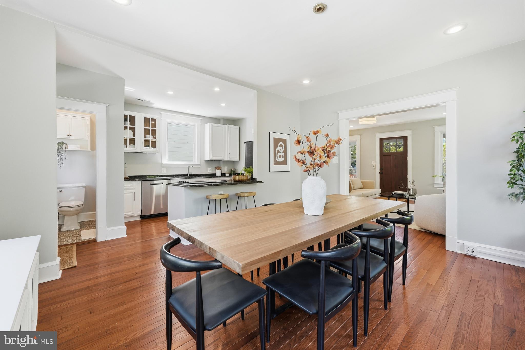 1215 HAMILTON STREET NW