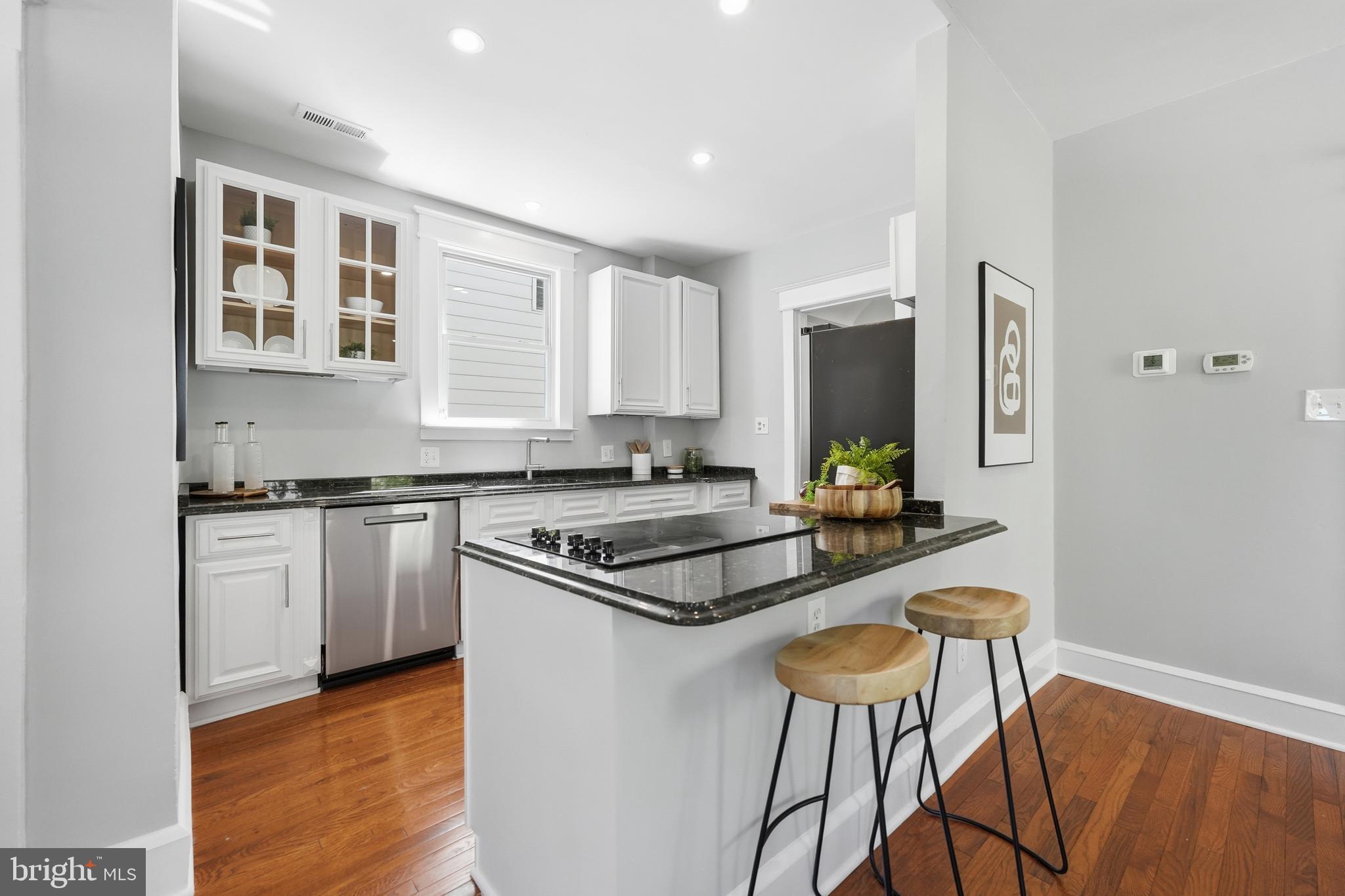 1215 HAMILTON STREET NW