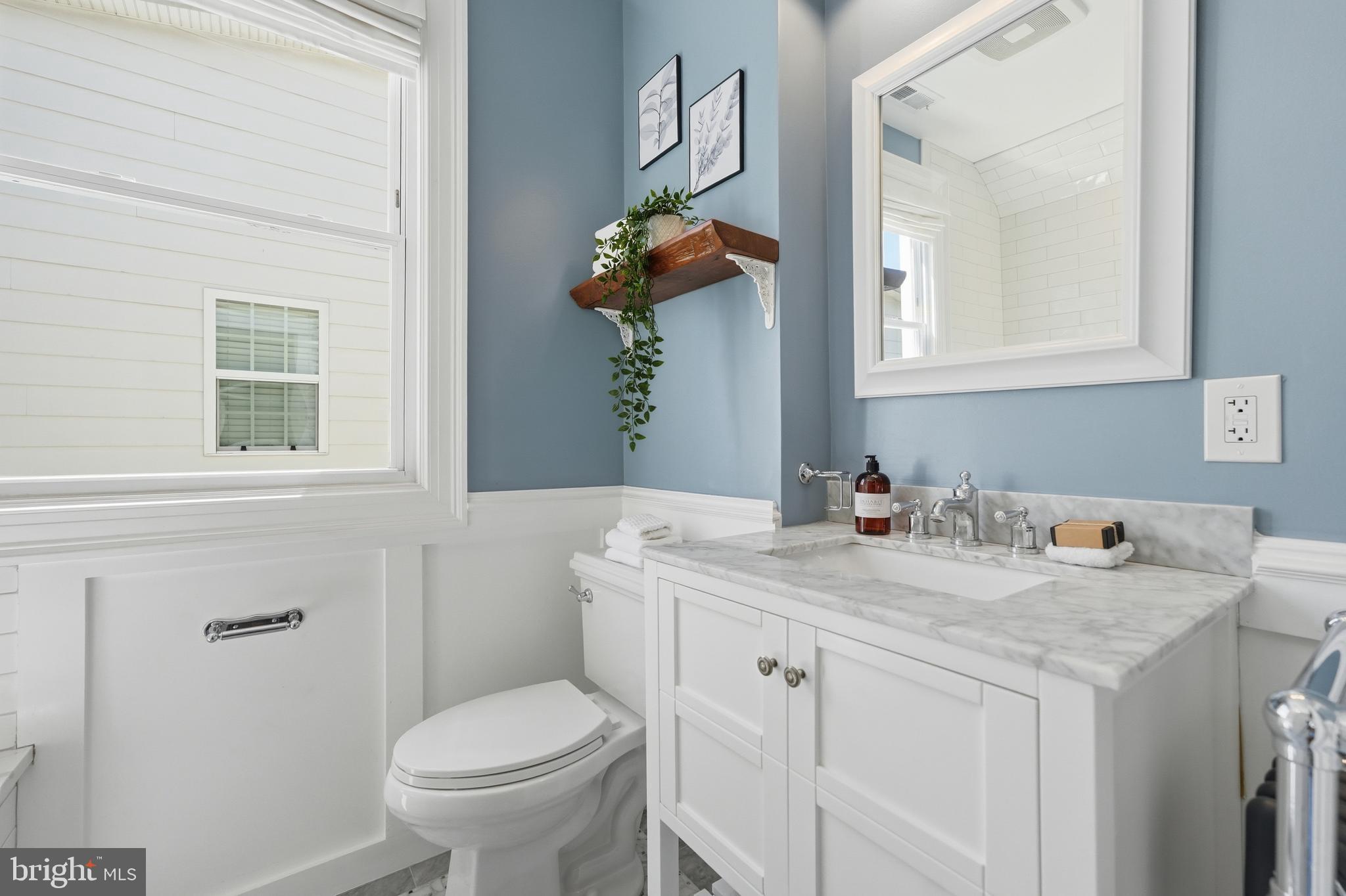 1215 HAMILTON STREET NW