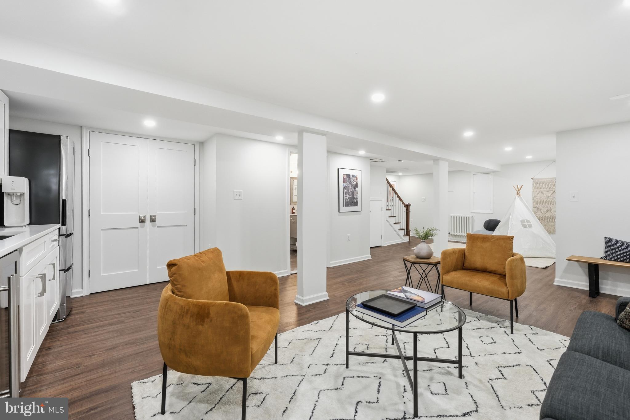 1215 HAMILTON STREET NW