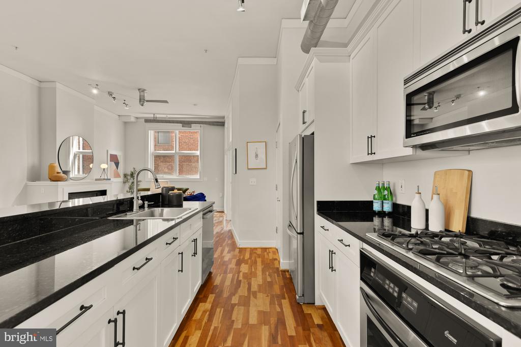 2380 CHAMPLAIN STREET NW Unit: 203