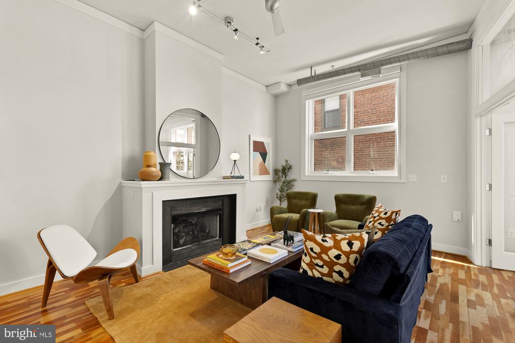 2380 CHAMPLAIN STREET NW Unit: 203
