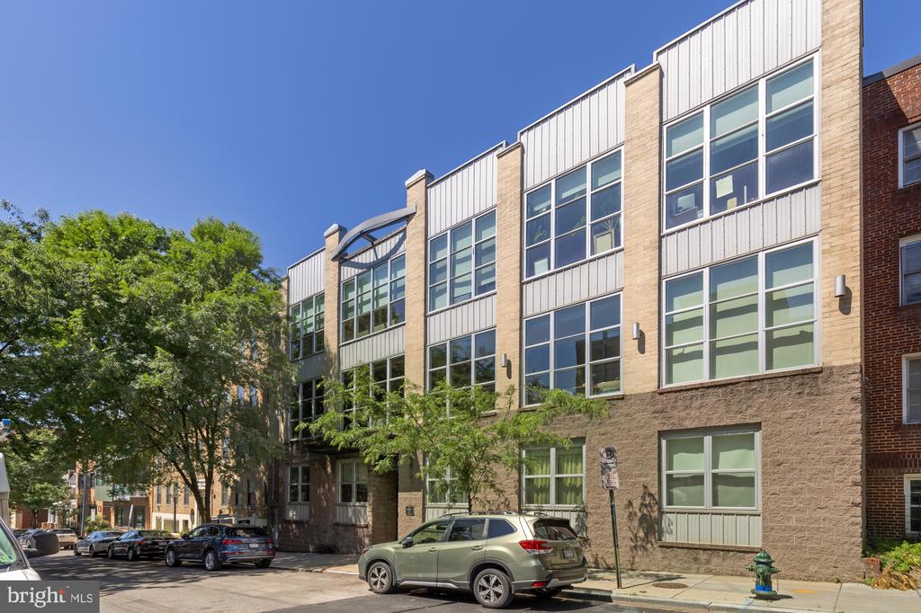 2380 CHAMPLAIN STREET NW Unit: 203