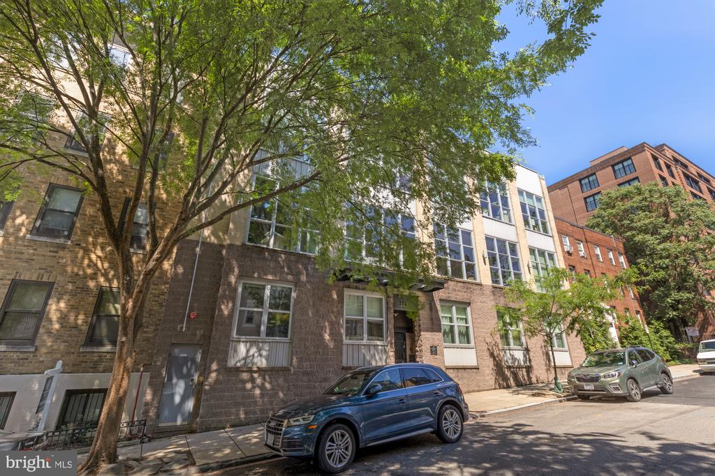 2380 CHAMPLAIN STREET NW Unit: 203