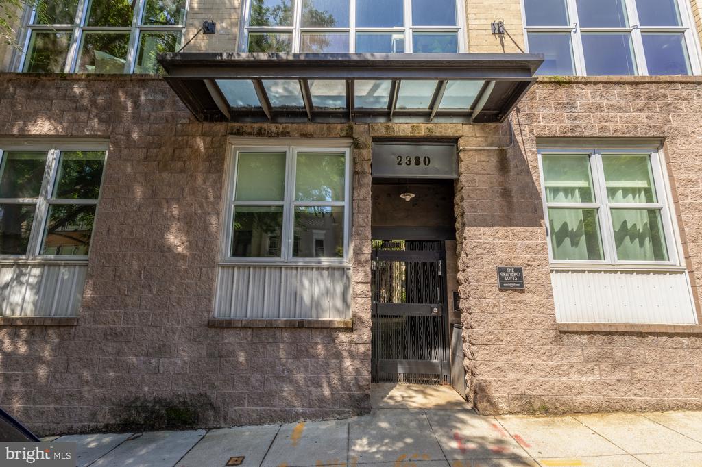 2380 CHAMPLAIN STREET NW Unit: 203