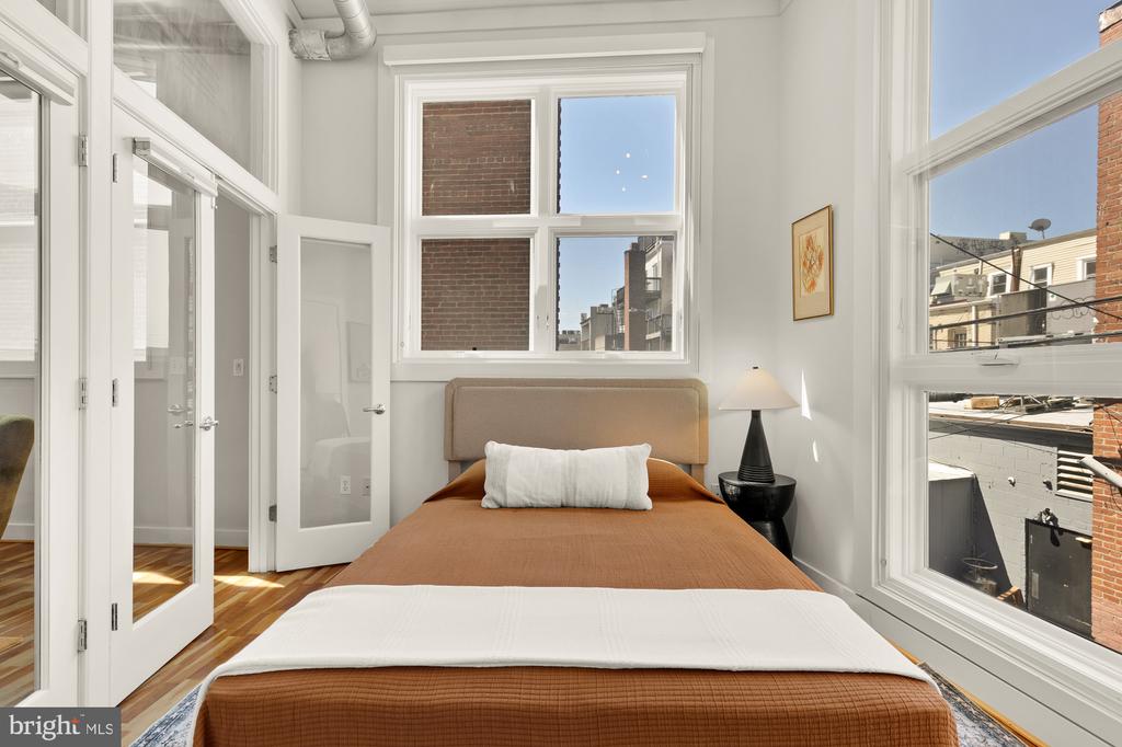 2380 CHAMPLAIN STREET NW Unit: 203