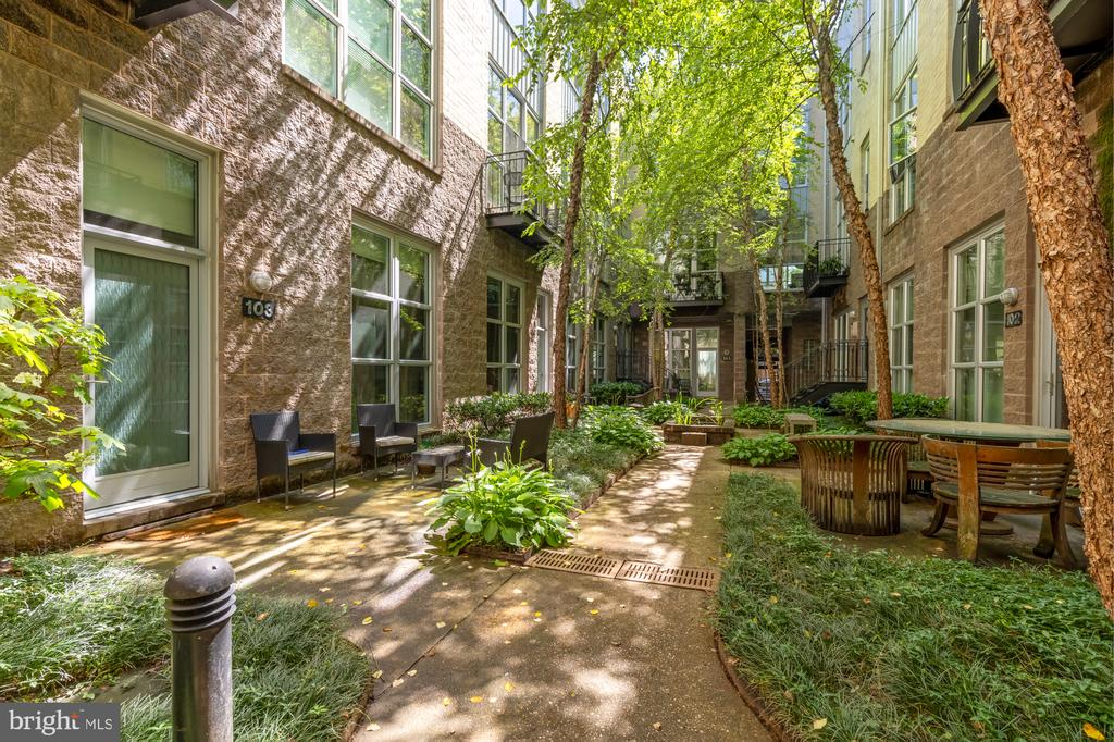 2380 CHAMPLAIN STREET NW Unit: 203