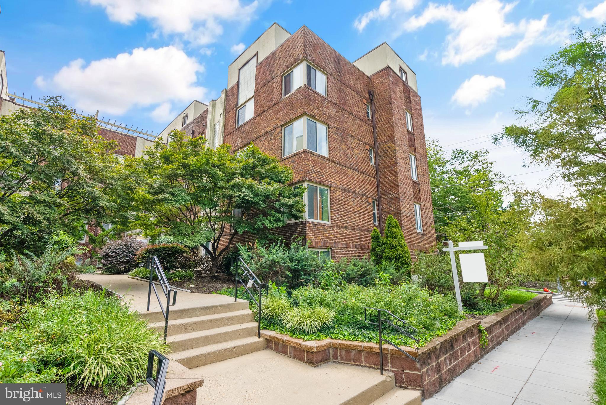 5401 9TH STREET NW 201