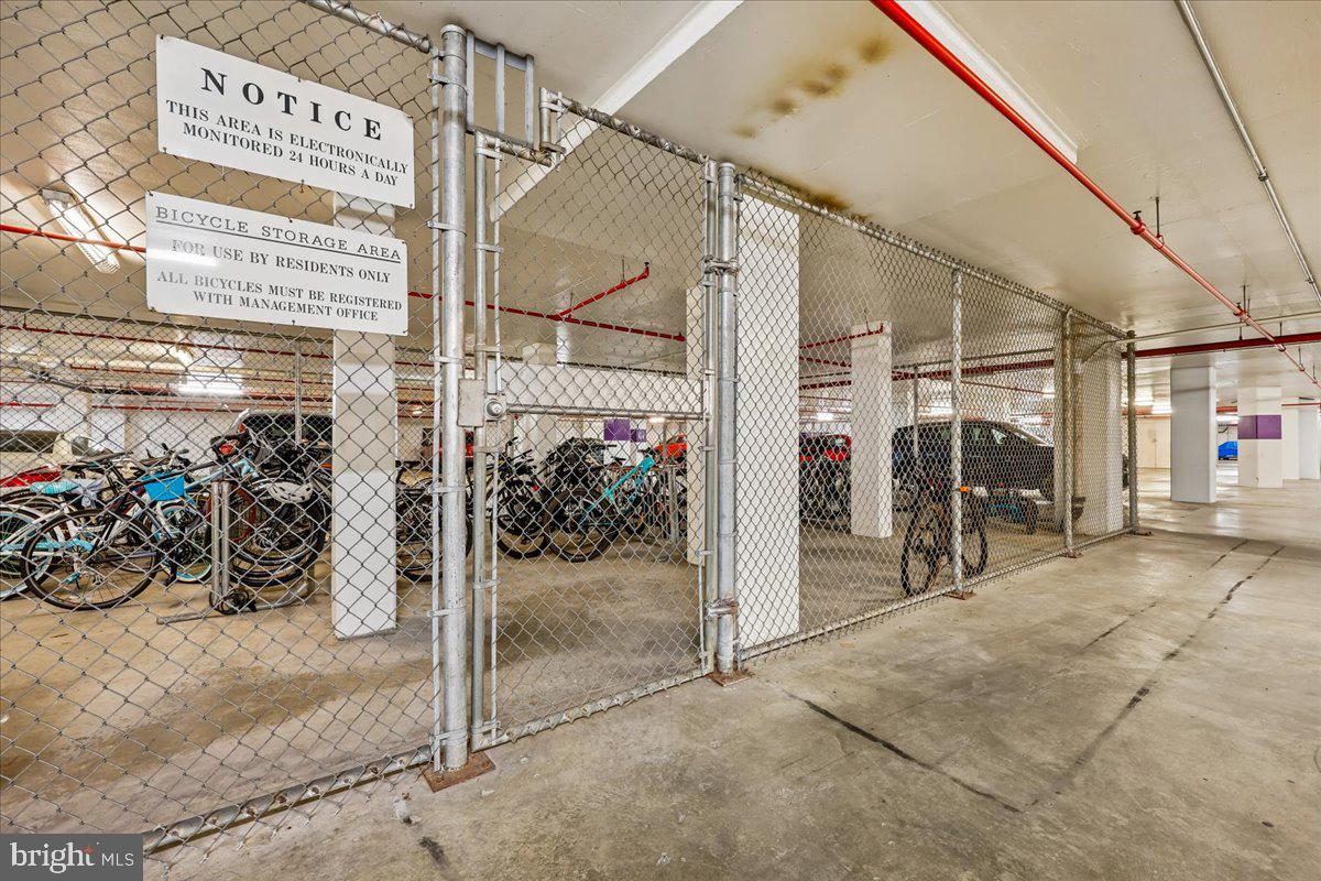 2111 WISCONSIN AVENUE NW 118