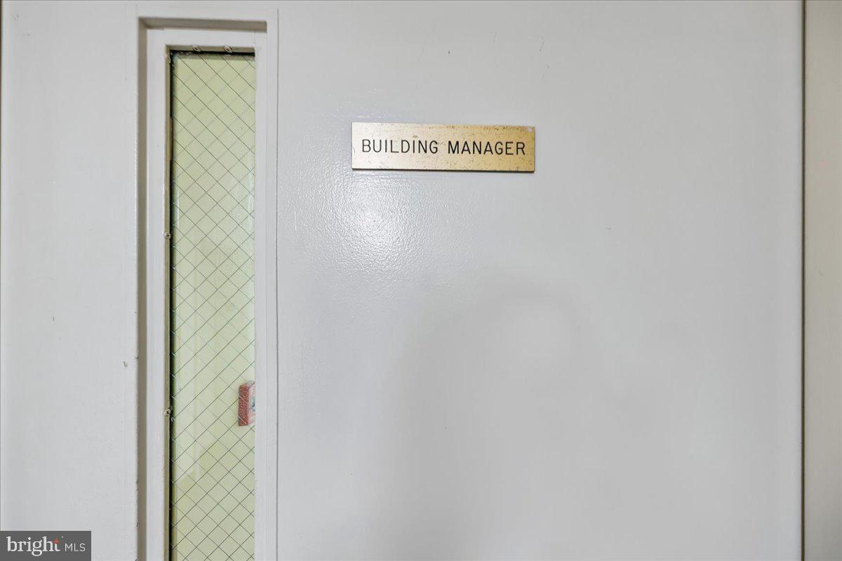 2111 WISCONSIN AVENUE NW 118