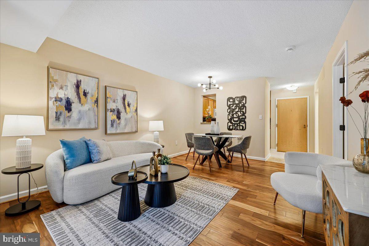 2111 WISCONSIN AVENUE NW 118