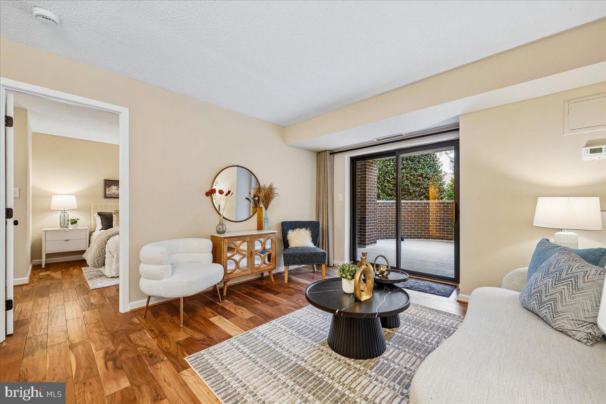 2111 WISCONSIN AVENUE NW 118