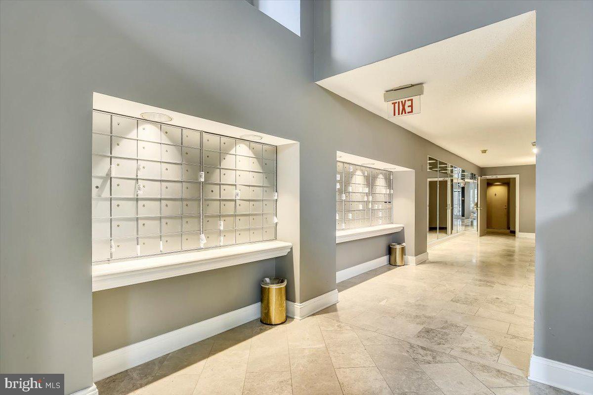 2111 WISCONSIN AVENUE NW 118