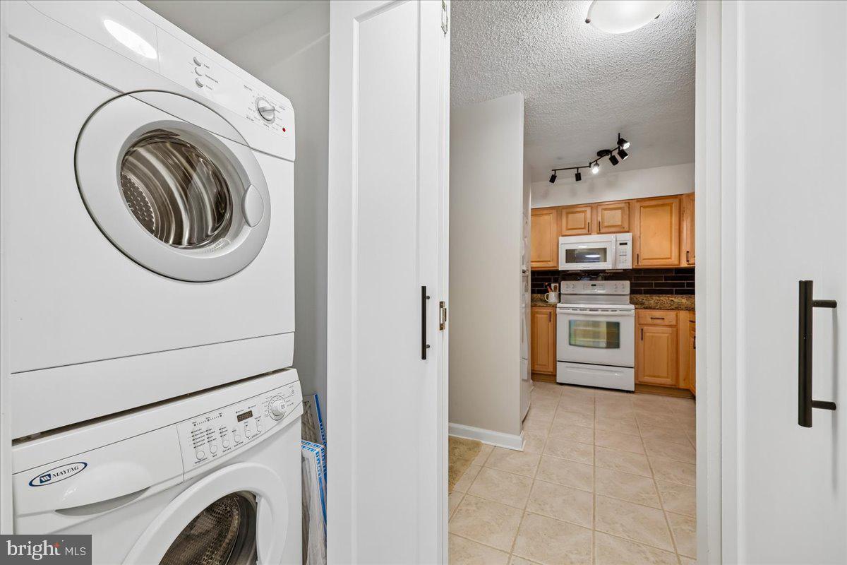 2111 WISCONSIN AVENUE NW 118