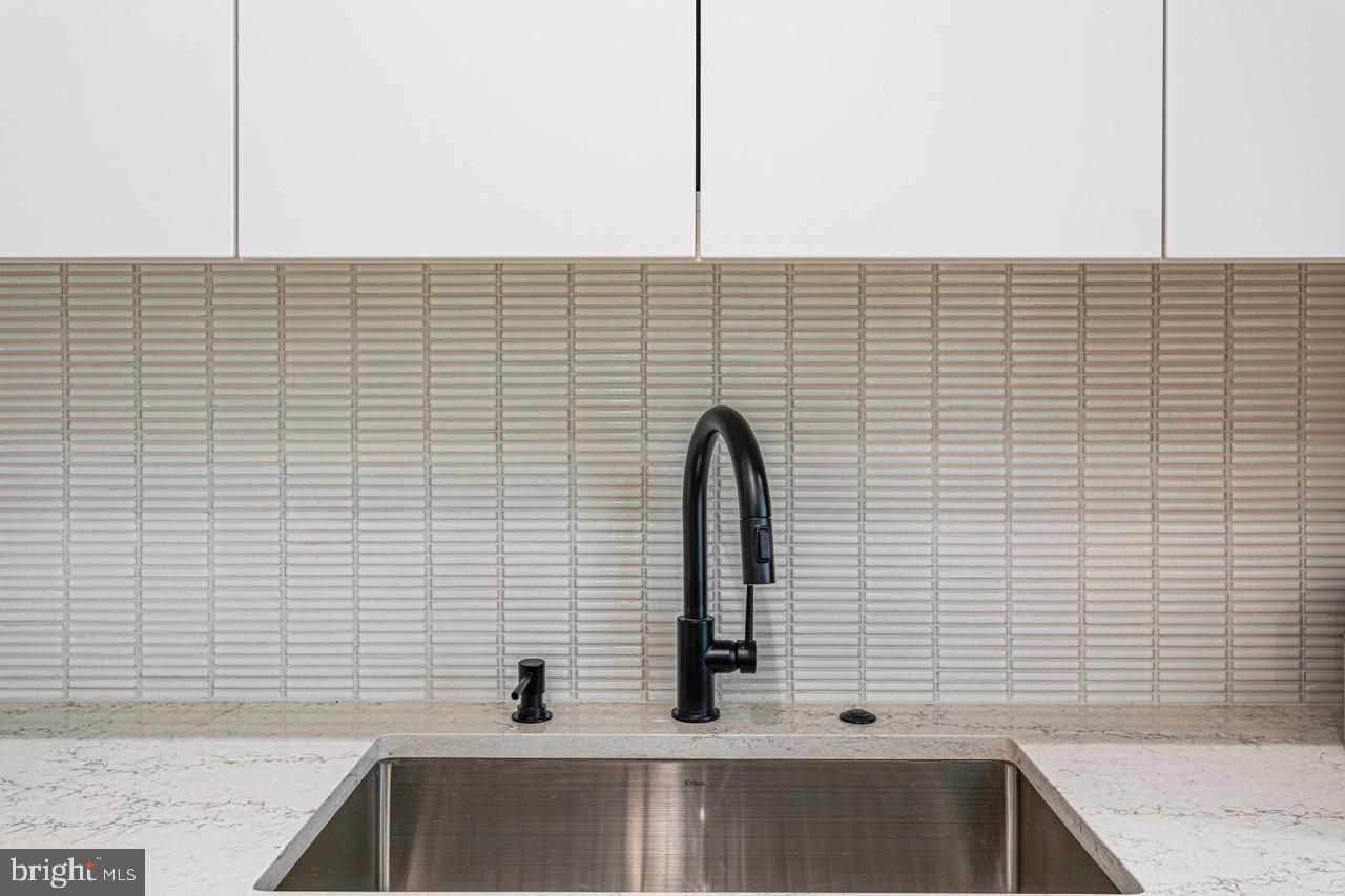 2525 PENNSYLVANIA AVENUE NW 303