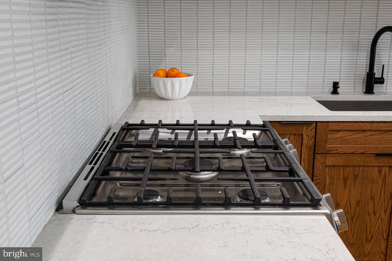 2525 PENNSYLVANIA AVENUE NW 303