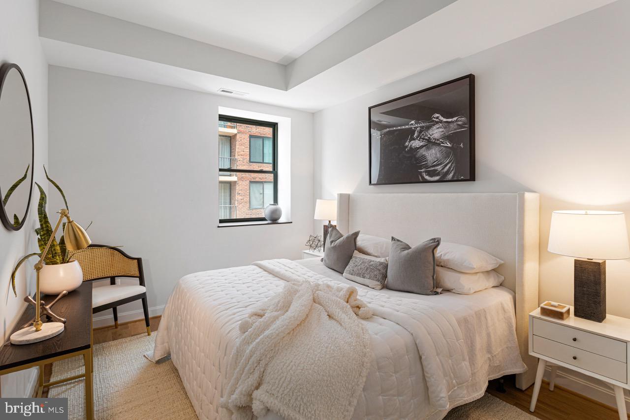 2525 PENNSYLVANIA AVENUE NW 303