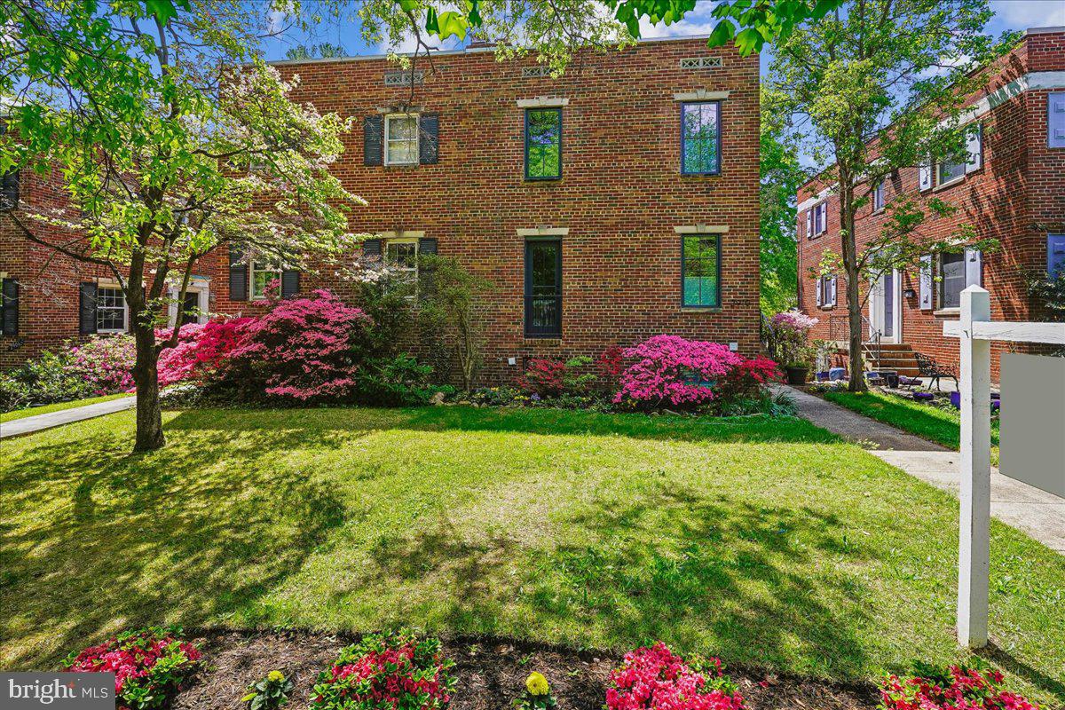 2910 UPTON STREET NW