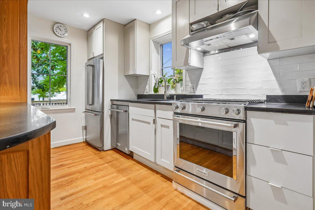 2910 UPTON STREET NW