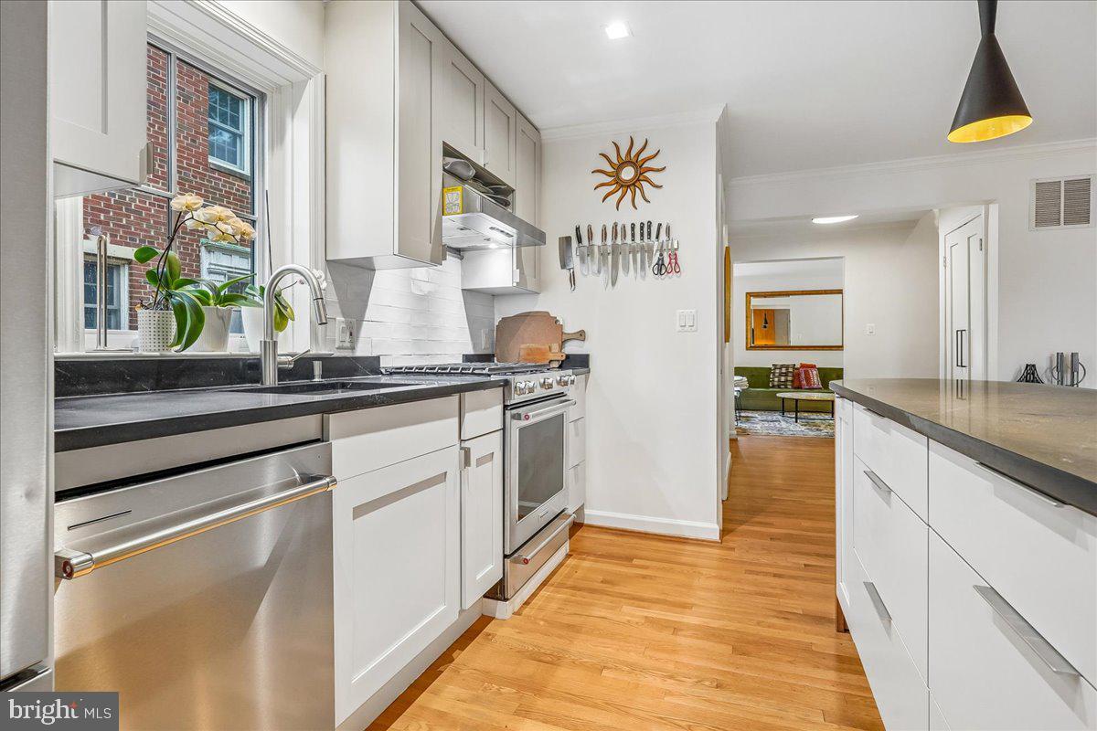 2910 UPTON STREET NW