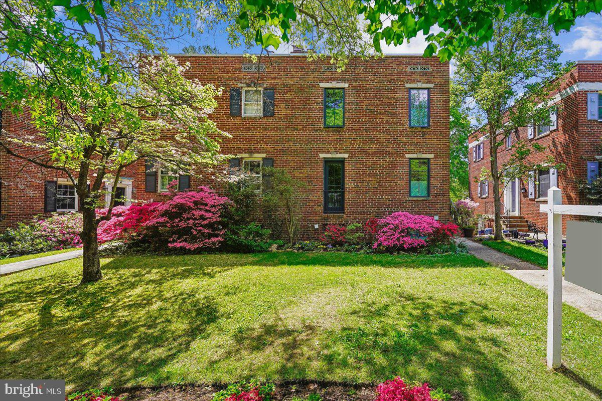 2910 UPTON STREET NW