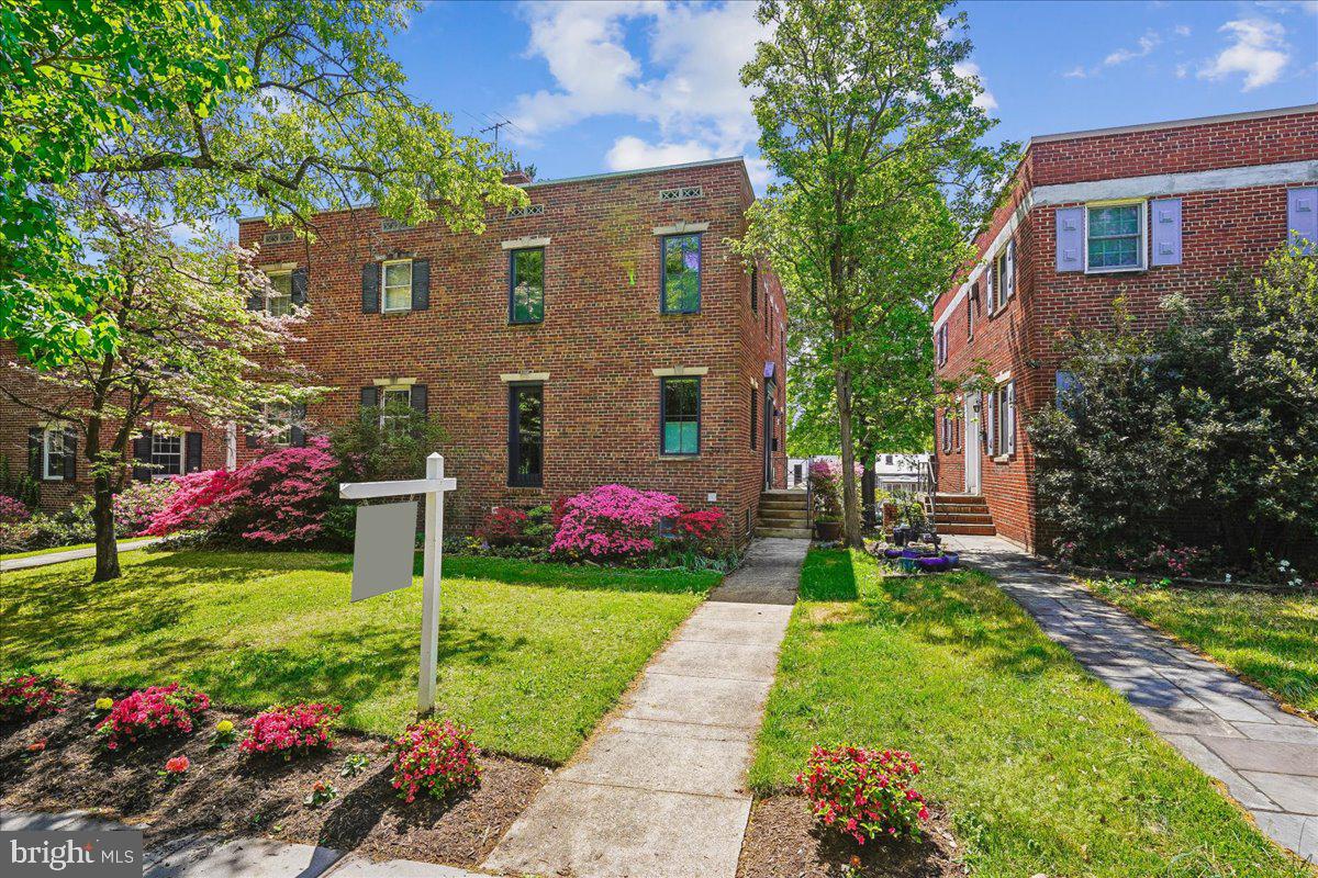 2910 UPTON STREET NW