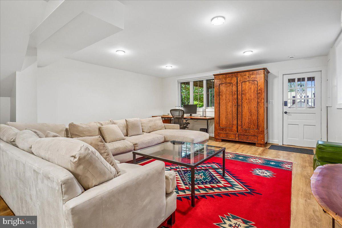 2910 UPTON STREET NW