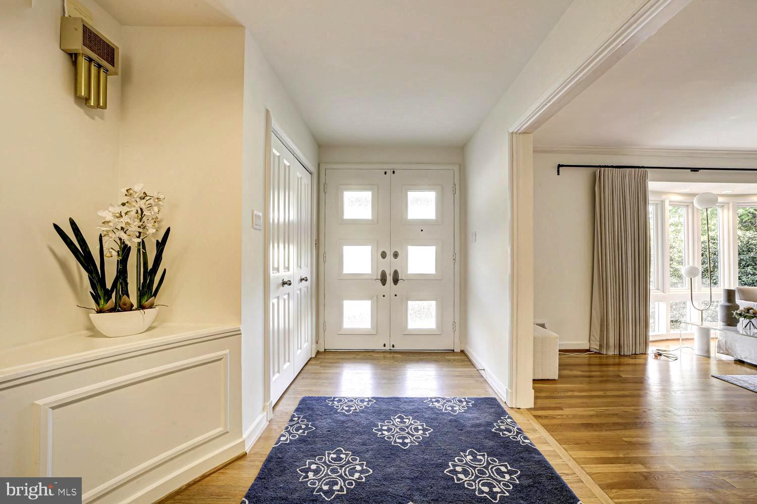 2824 ELLICOTT STREET NW