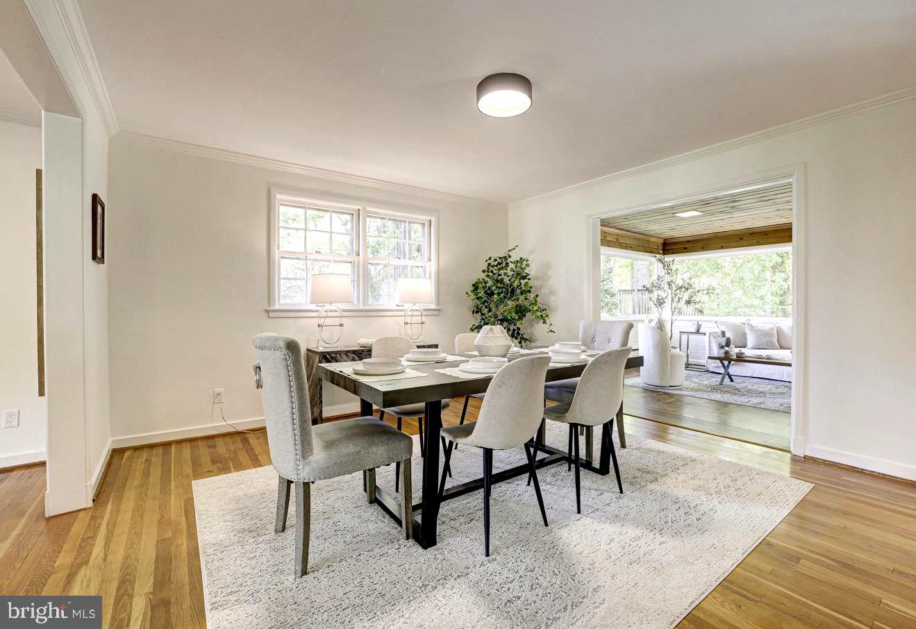 2824 ELLICOTT STREET NW