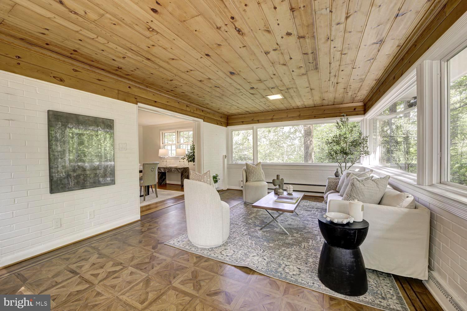 2824 ELLICOTT STREET NW