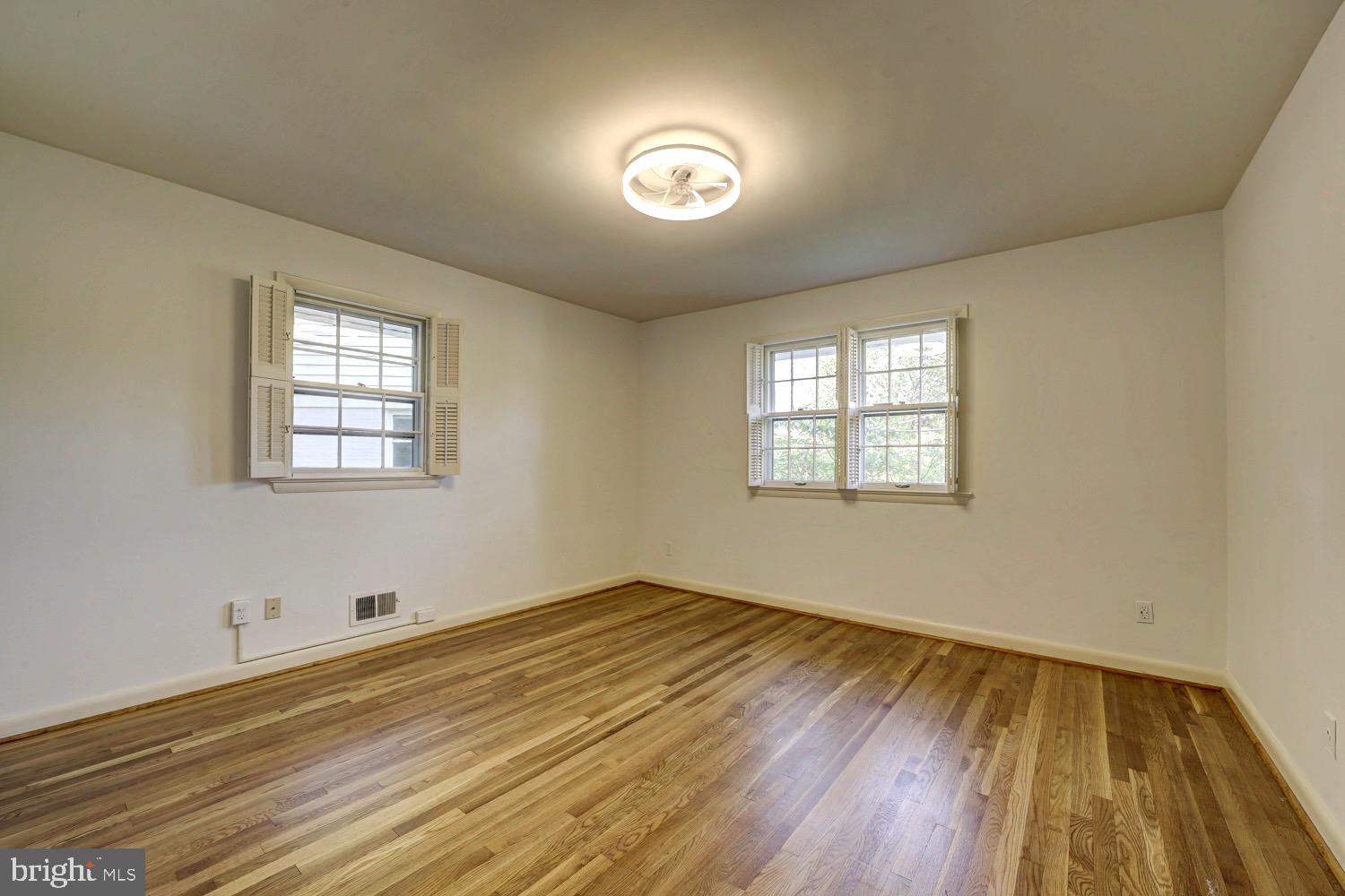 2824 ELLICOTT STREET NW