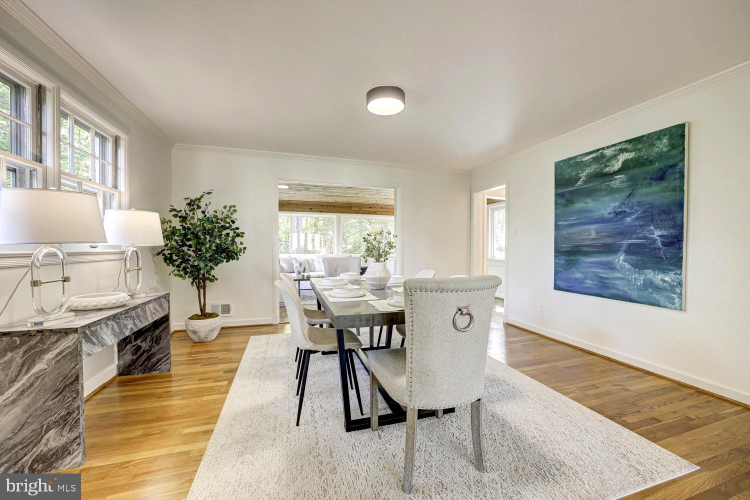 2824 ELLICOTT STREET NW