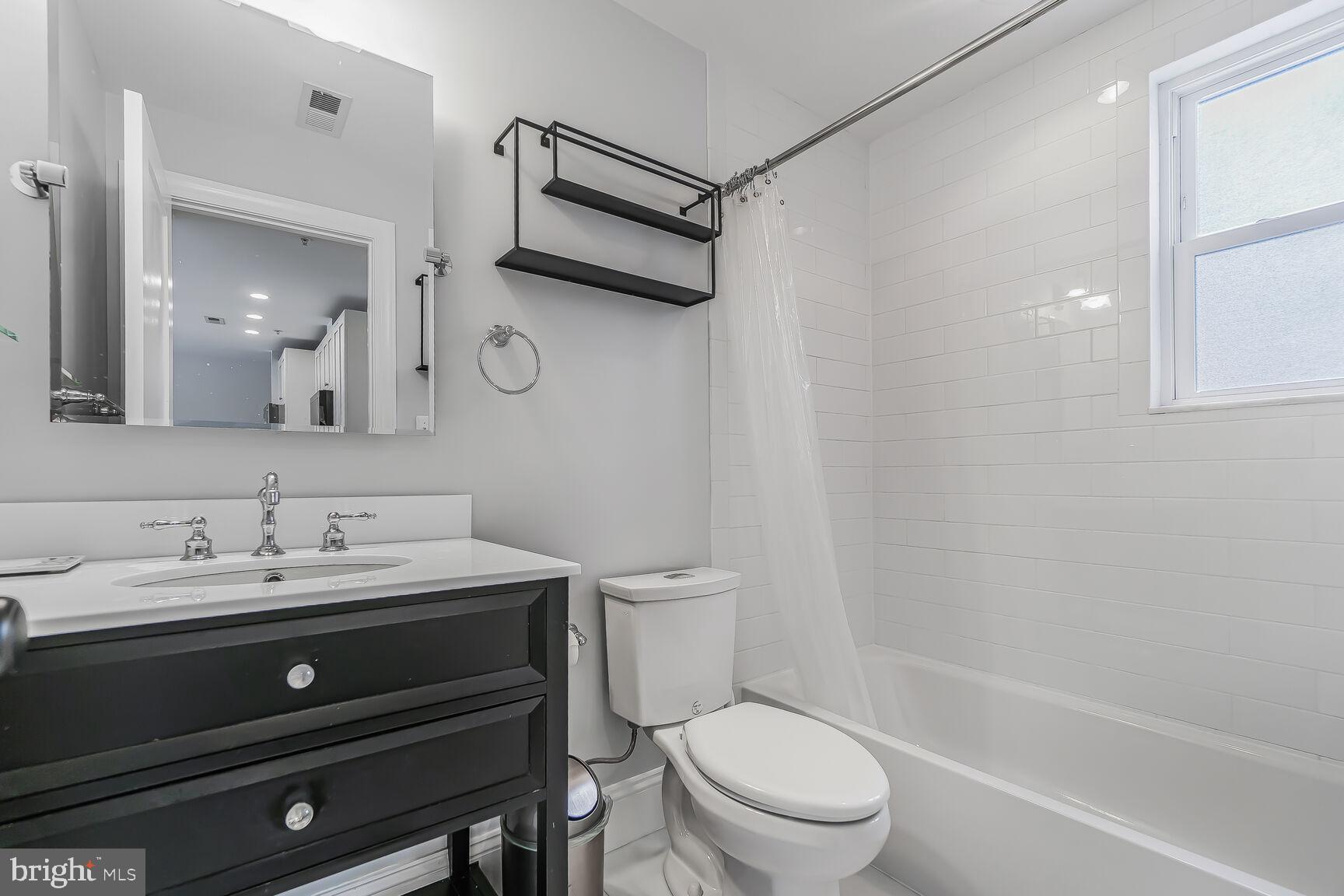 1514 8TH STREET NW 5