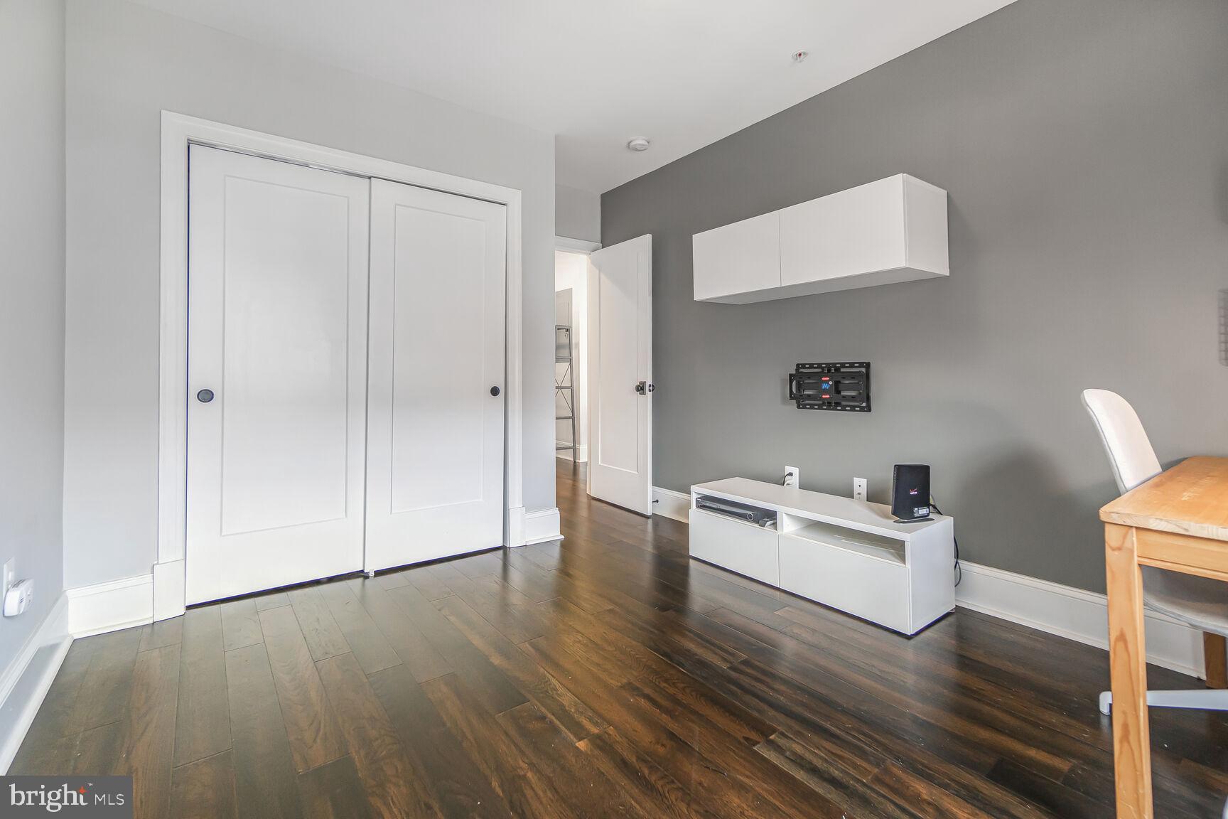 1514 8TH STREET NW 5