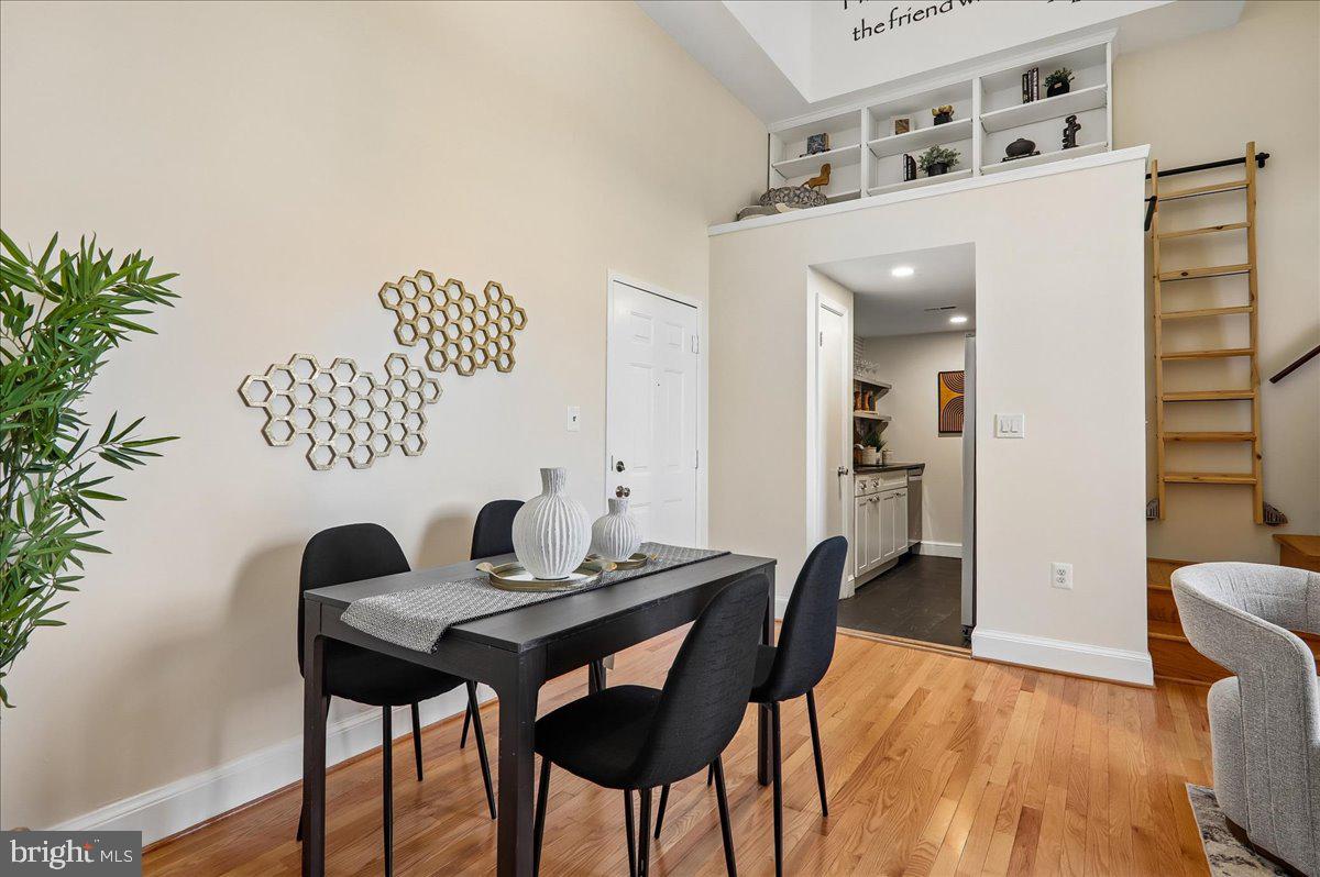 523 8TH STREET NE 302