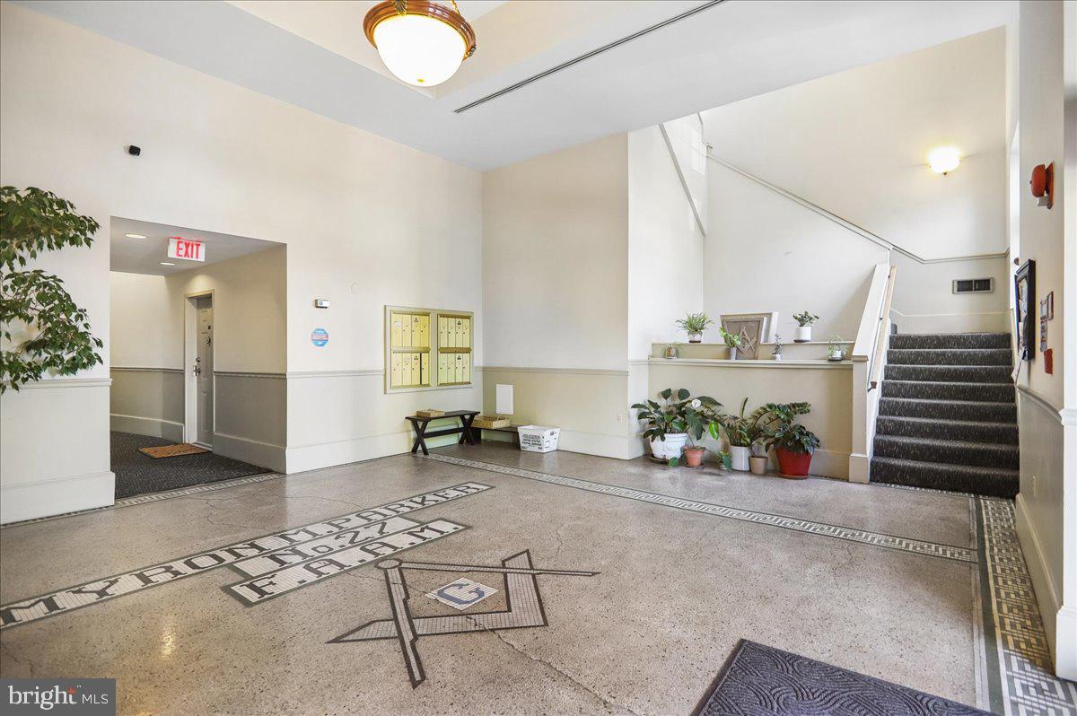 523 8TH STREET NE 302