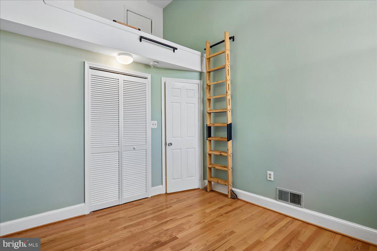 523 8TH STREET NE 302
