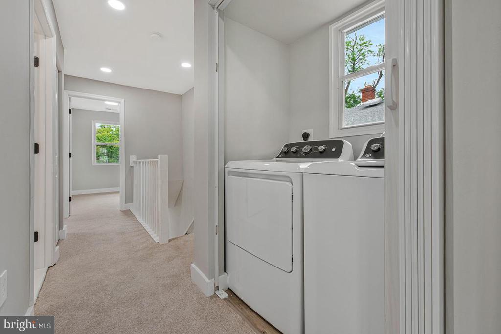 823 46TH STREET NE