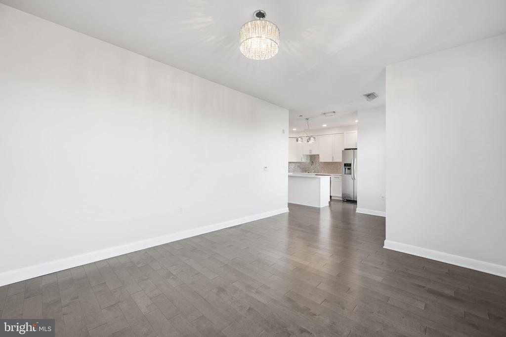 401 15TH STREET SE 401