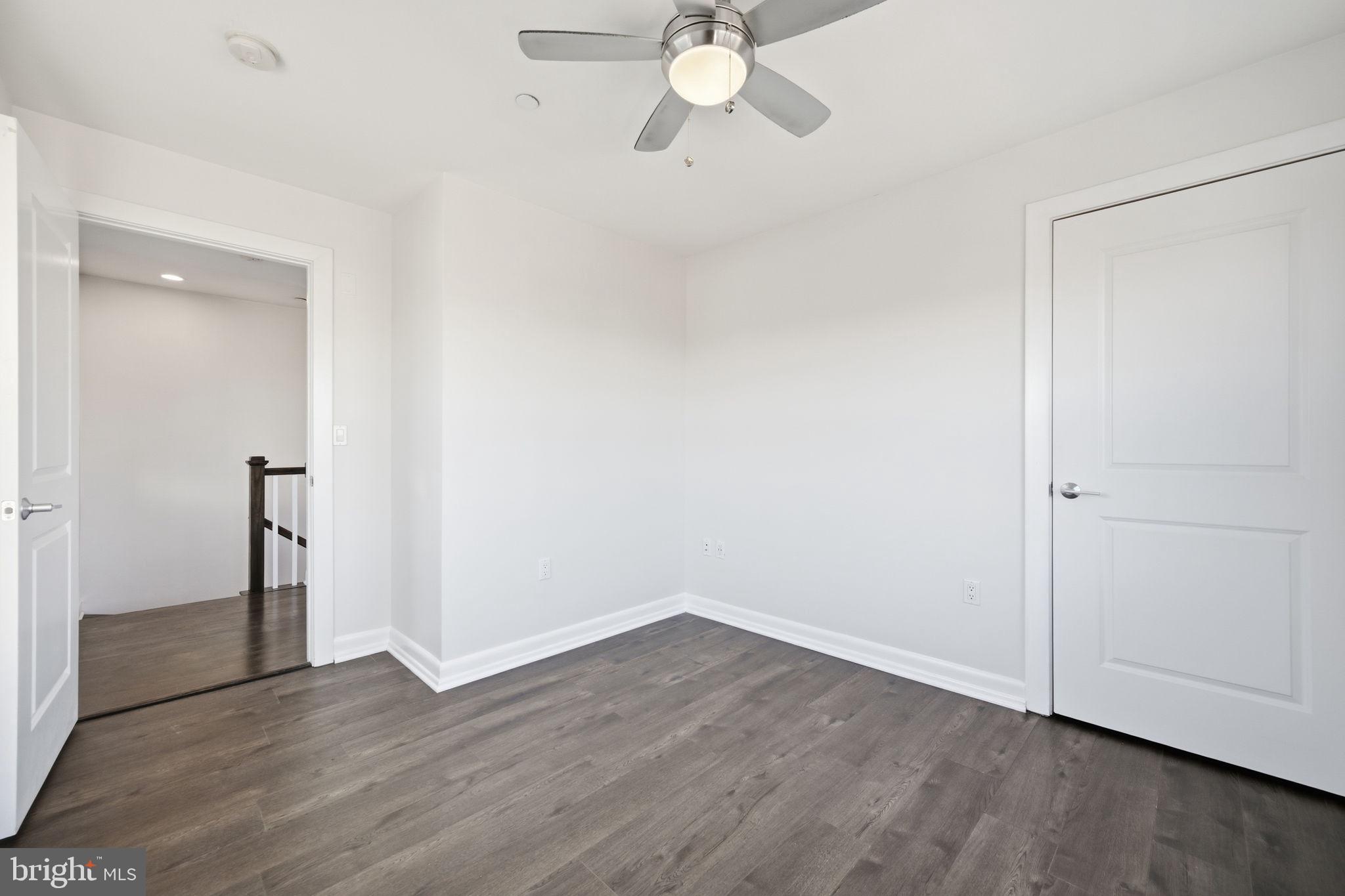 401 15TH STREET SE 401