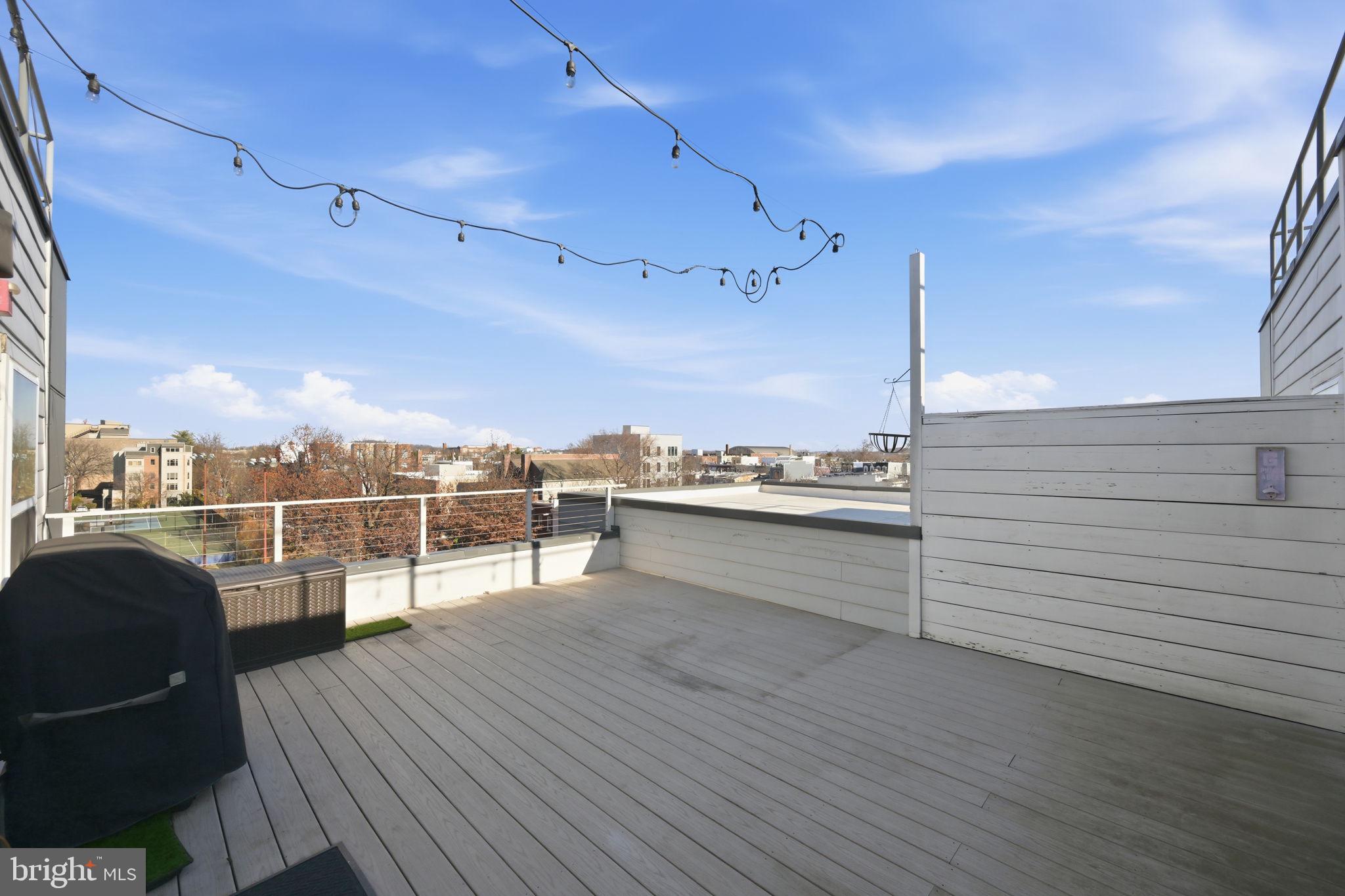 401 15TH STREET SE 401