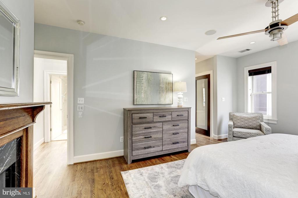 1630 19TH STREET B NW