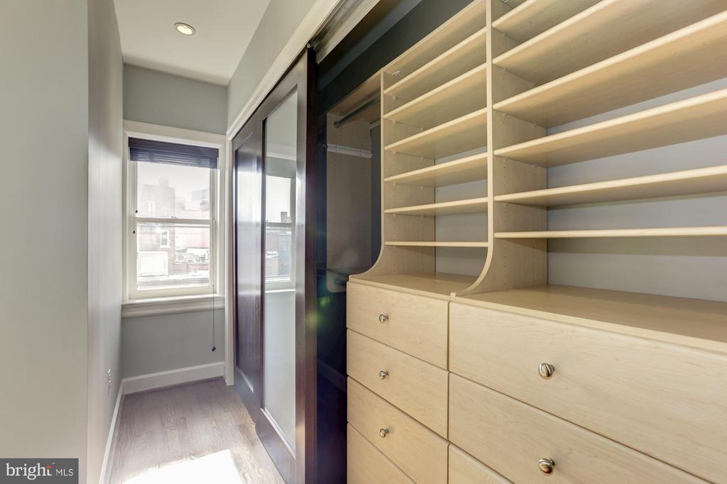 1630 19TH STREET B NW