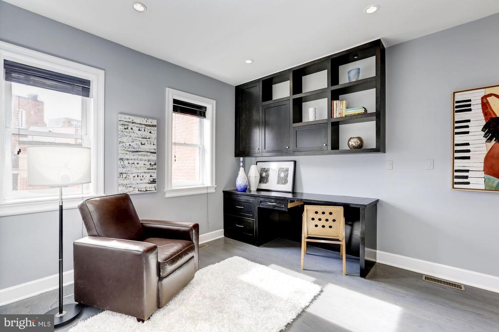 1630 19TH STREET B NW