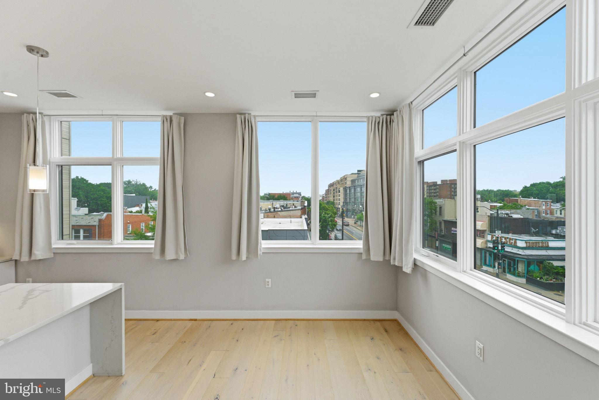 646 H STREET NE 304