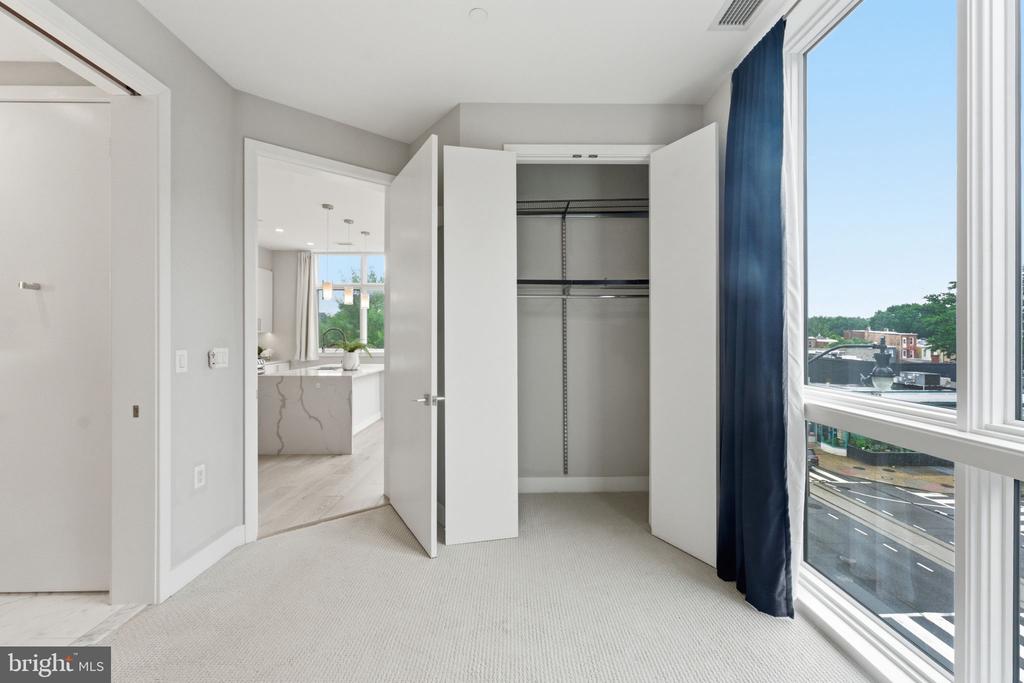 646 H STREET NE 304