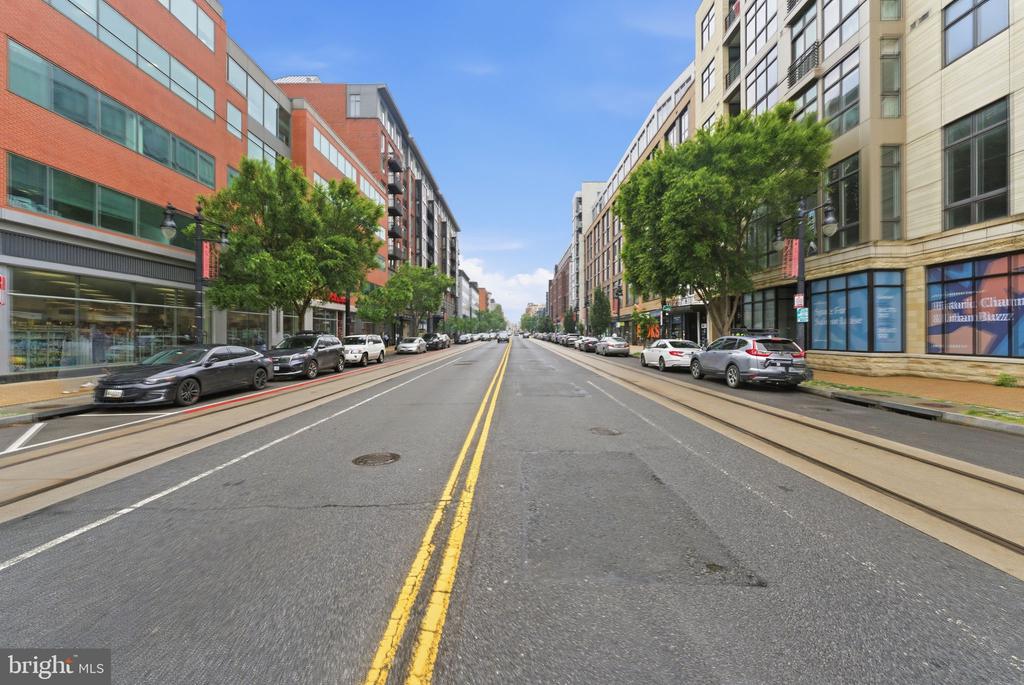 646 H STREET NE 304