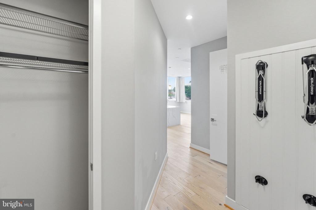 646 H STREET NE 304